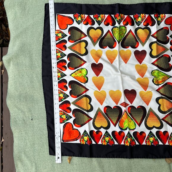 Atelier Versace VTG Italy Iconic Hearts Print Handroll Silk Scarf 34x34 EUC ! <3 - Picture 3 of 7